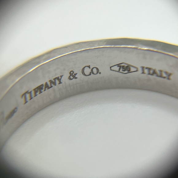 Tiffany & Co. Paloma Picasso 18K White Gold Hammered Diamond Ring - Picture 7 of 7